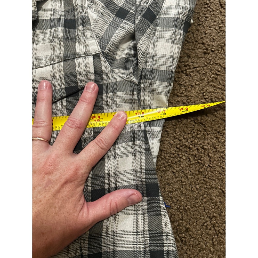 Arcteryx Womens Plaid Button Down Shirt Grey Black Long Sleeve Size M - Picture 6 of 7